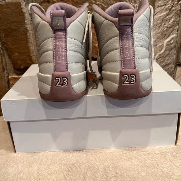 Jordan 12 Retro Heiress Plum Fog (GS) - Picture 3 of 4